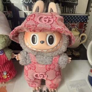 Labubu Clothes outfit for the Monsters Macaron or Have a Seat Pop Mart